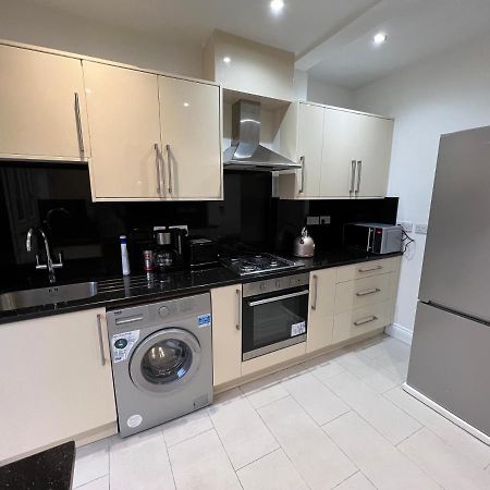 מלון Hanwell 4 Wharncliffe Drive מראה חיצוני תמונה