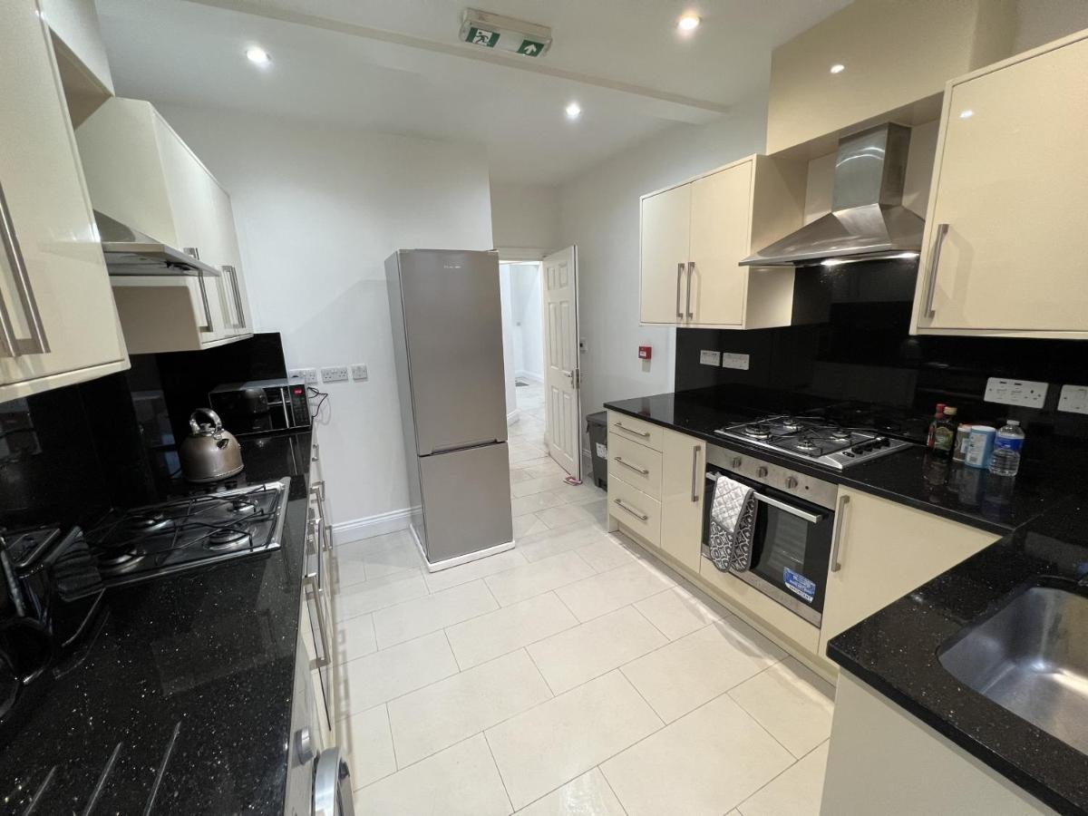 מלון Hanwell 4 Wharncliffe Drive מראה חיצוני תמונה