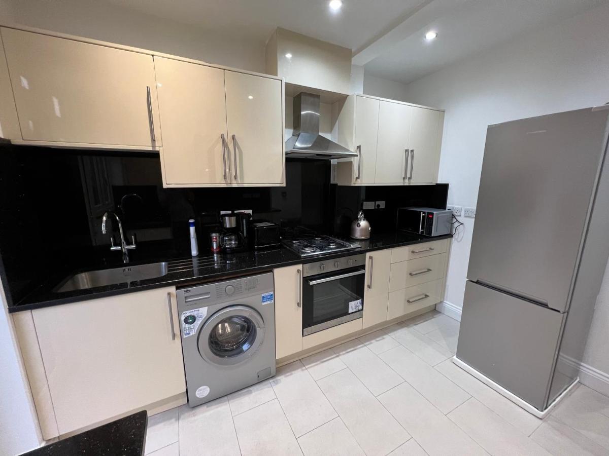 מלון Hanwell 4 Wharncliffe Drive מראה חיצוני תמונה