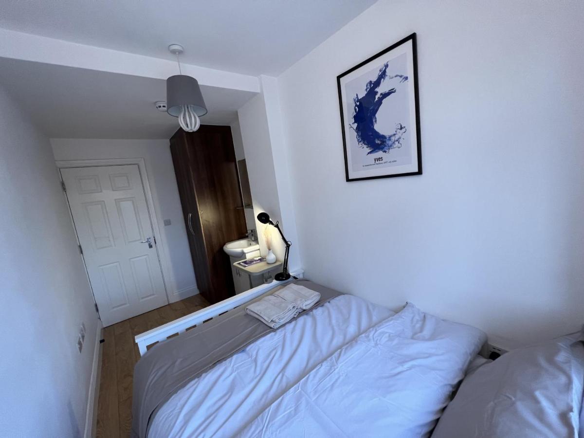 מלון Hanwell 4 Wharncliffe Drive מראה חיצוני תמונה